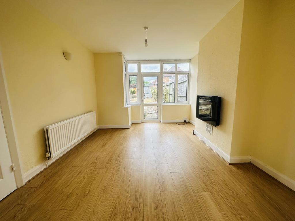 Banners Gate Road, Sutton Coldfield, B73 3 bed semidetached house £