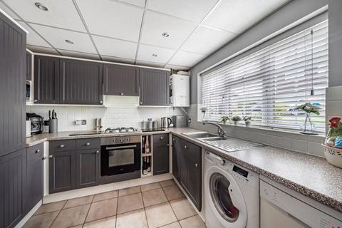 16a Bridgeman Drive, Houghton Regis, Dunstable, LU5 5SR