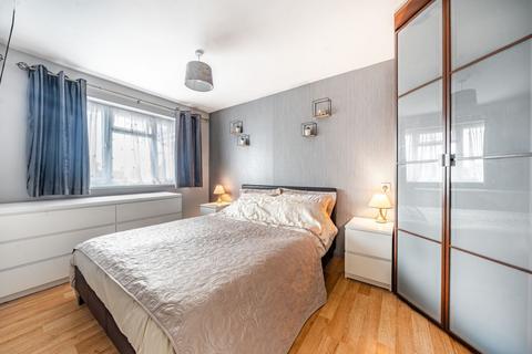 16a Bridgeman Drive, Houghton Regis, Dunstable, LU5 5SR