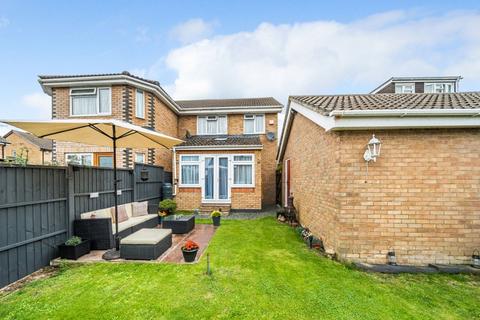 16a Bridgeman Drive, Houghton Regis, Dunstable, LU5 5SR