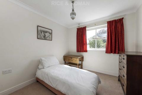 2 bedroom retirement property for sale, St. Judes Close, Egham TW20