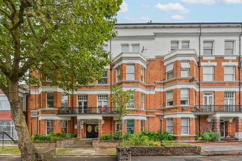 3 bedroom flat for sale - Widdenham Road, Islington, London, N7