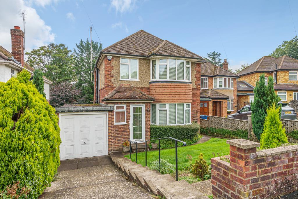 High Buckinghamshire, HP11 3 bed detached house for sale £