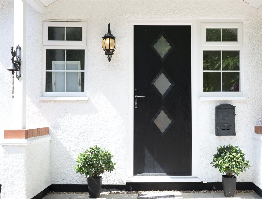 Convent Lane, Burwood Park, Cobham, Surrey, KT11 3 bed detached house