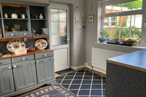 90 Byfield Road, Woodford Halse, Daventry, NN11 3QS
