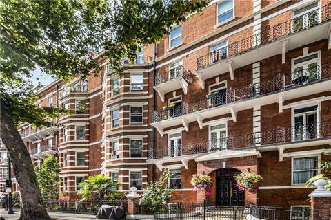 3 bedroom apartment to rent, Old Brompton Road, London, SW5