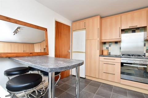 8 Bronte Close, Larkfield, Aylesford, ME20 6UT