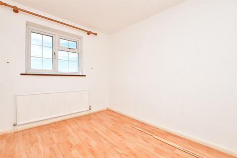 8 Bronte Close, Larkfield, Aylesford, ME20 6UT