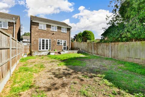 8 Bronte Close, Larkfield, Aylesford, ME20 6UT