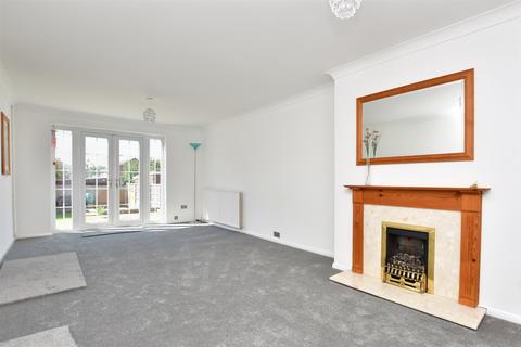 8 Bronte Close, Larkfield, Aylesford, ME20 6UT