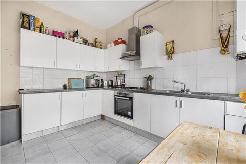 6 bedroom terraced house to rent, Grosvenor Park, London, SE5