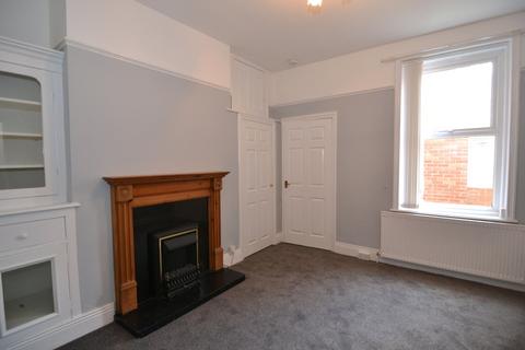 2 bedroom apartment to rent, Belford Terrace, North Shields, NE30