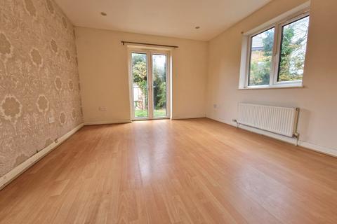15 Pinter Close, Burnham-on-sea, TA8 1JN