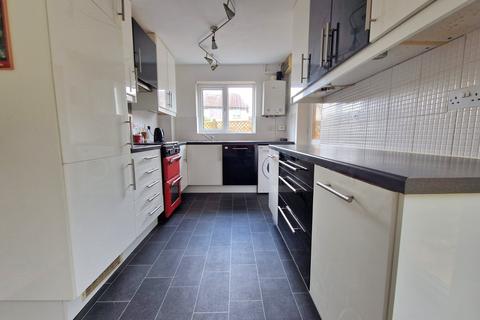 15 Pinter Close, Burnham-on-sea, TA8 1JN