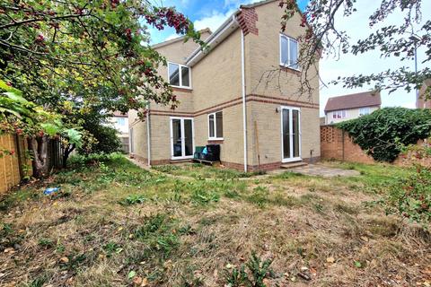 15 Pinter Close, Burnham-on-sea, TA8 1JN