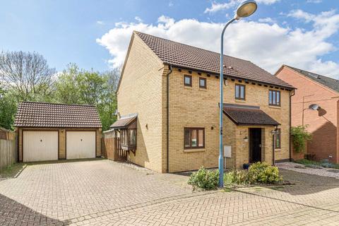 4 bedroom detached house for sale, Cadeby Court, Milton Keynes MK10