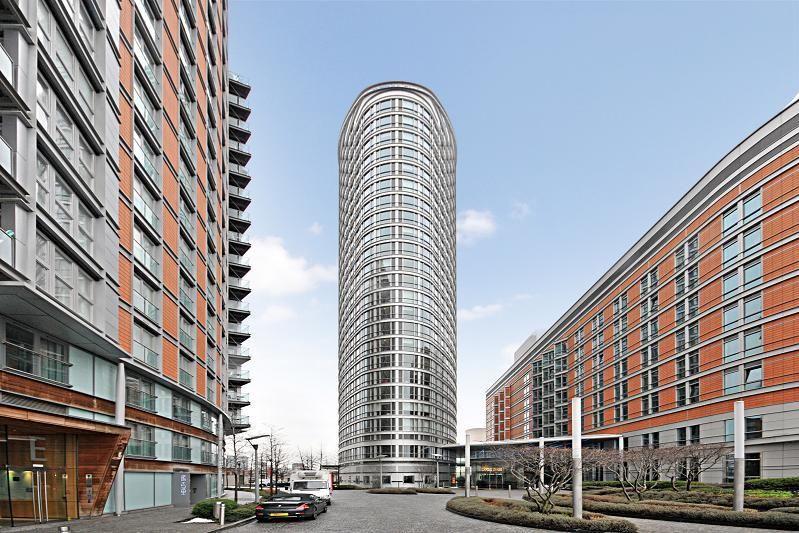 Luxury studio flat in Ontario tower, E14