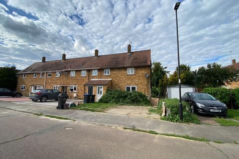 8 Bridgend Road, Enfield, EN1 4PD