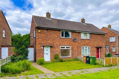 3 bedroom semi-detached house to rent, Clarendon Gardens, Ermine West, Lincoln, LN1