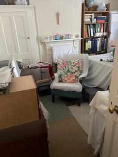 135 Woodstock Avenue, London, NW11 9RL