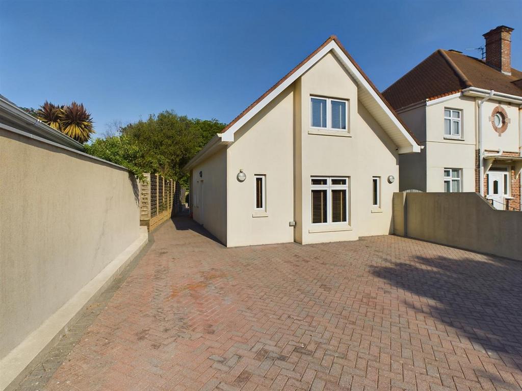 1a Cowdray Drive, La Route De Noirmont, Jersey, JE3 2 bed terraced