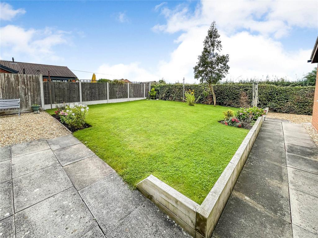 Barony Way, Chester, Cheshire, CH4 3 bed bungalow for sale £300,000