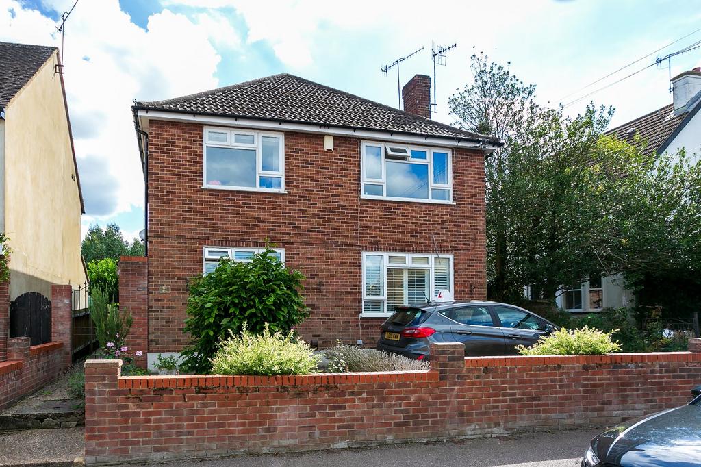 Grover Road, Watford, Hertfordshire, WD19 2 bed for sale £375,000