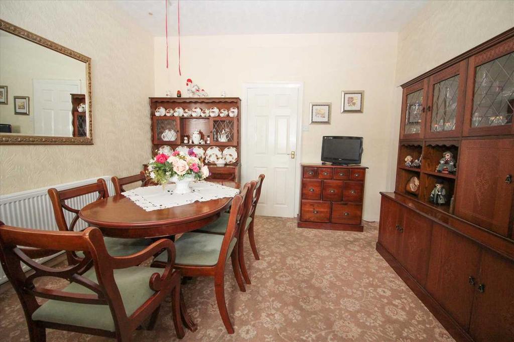 Dining Room/Kitchen