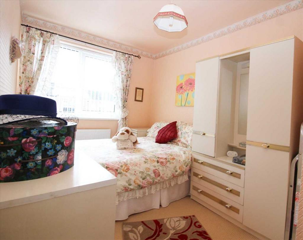 Bedroom (Rear)