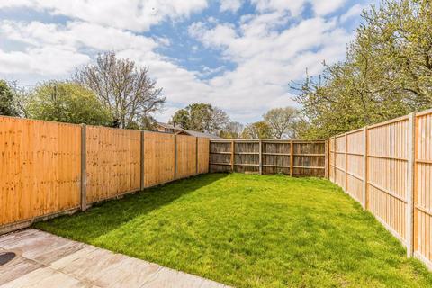 3 bedroom semi-detached house to rent, The Nurseries, Hayling Island, Hampshire