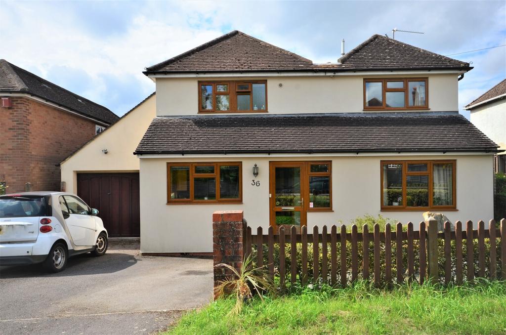 Hazell Road, Farnham, Surrey, GU9 4 bed detached house for sale £840,000