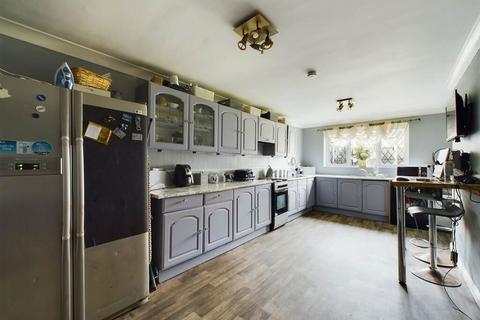 3 bedroom semi-detached house for sale, Merrill Road, Thurnscoe, Rotherham, South Yorkshire, S63 0PP