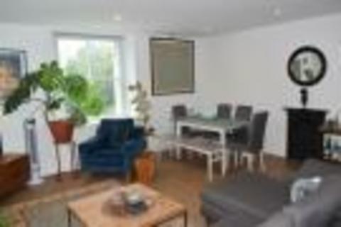 2 bedroom apartment to rent, Windermere Terrace, Liverpool L8