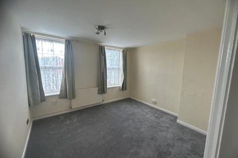 3 bedroom flat to rent, Lodge Avenue, Dagenham, Essex, RM9