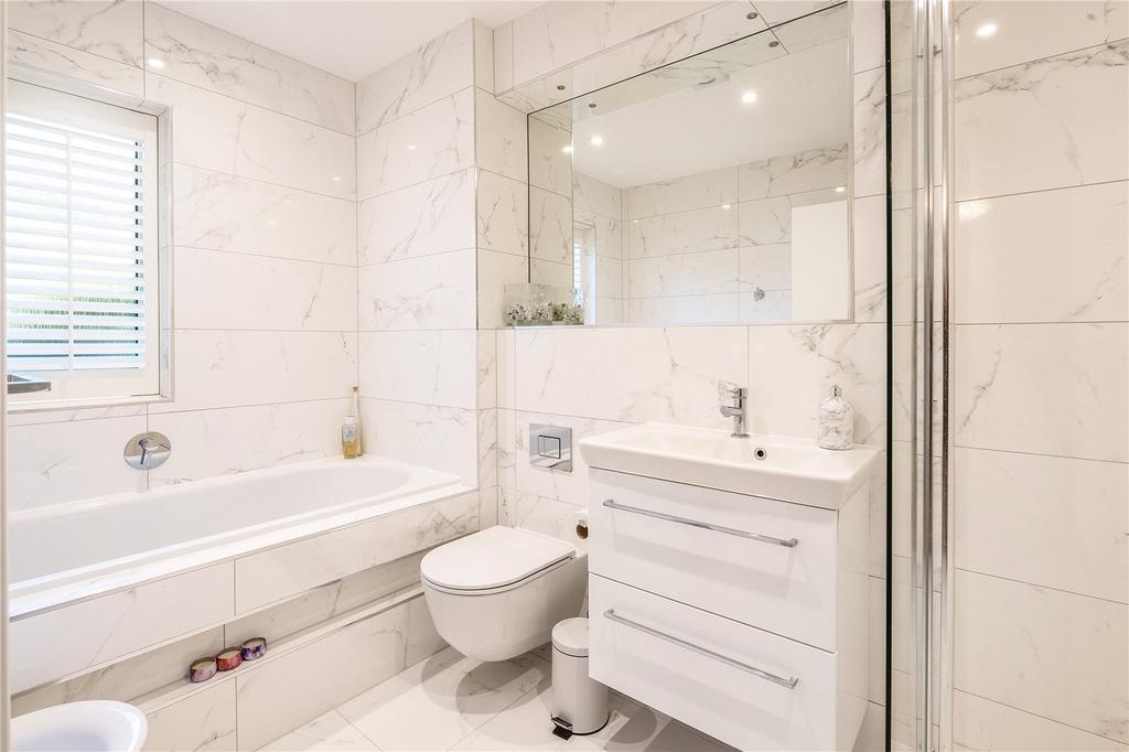 Bedroom One En Suite