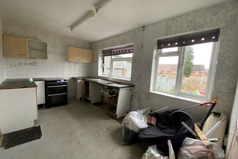 3 bedroom terraced house for sale - 132 Keats Road, Wolverhampton, WV10 8ND