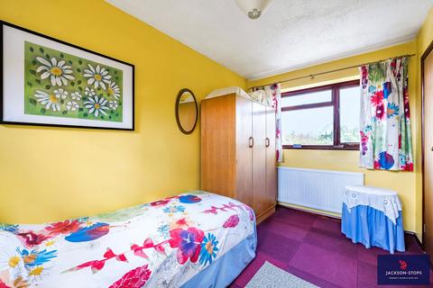 2 Blacksmiths Way, Hartwell, Northampton, NN7 2HY