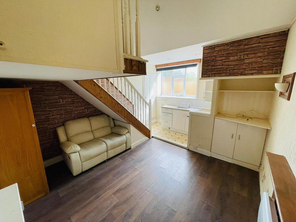 Church Street, Gornal Wood, Dudley DY3 2PF 1 bed flat to rent £525