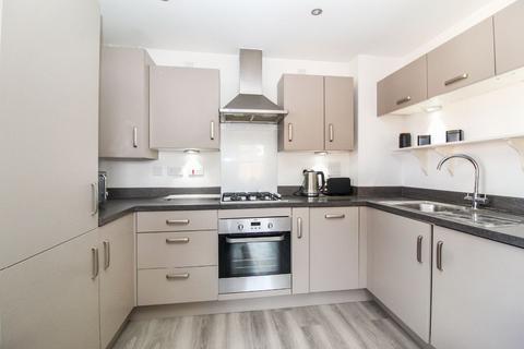 2 bedroom apartment for sale, King Alfred Way, Great Denham