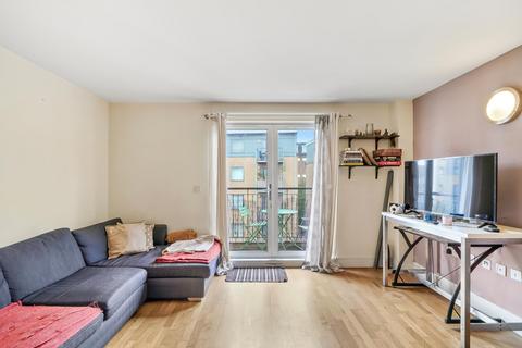 2 bedroom apartment to rent, Blakes Road, London, SE15