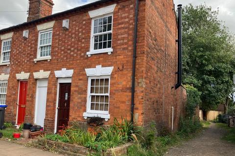 2 bedroom end of terrace house for sale, Oxford Street, Daventry, Northamptonshire NN11 4AD