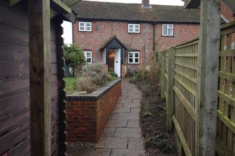 3 bedroom cottage to rent, 10 The Goggs, Watlington