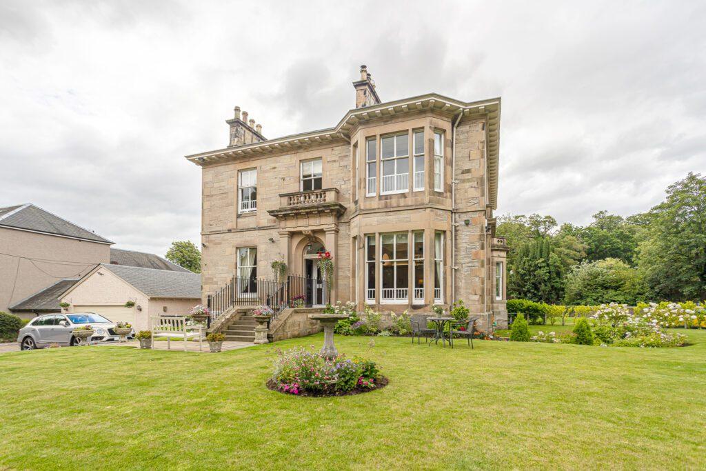 Snowdon Place, Kingspark, Stirling, FK8 5 bed semidetached house for