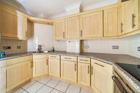 2 bedroom apartment for sale, Bell Street, Romsey, Hampshire, SO51