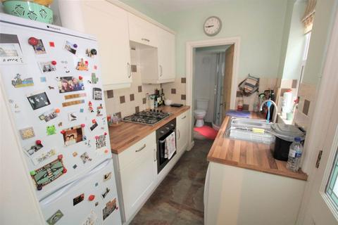 2 bedroom terraced house to rent, Ketts Hill, Norwich NR1