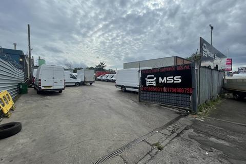 Industrial unit for sale - 212 Rolfe Street, Smethwick, Birmingham, B66 2AW