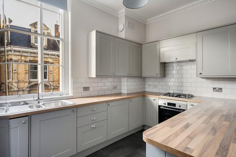 undefined, Flat ,, Saville Place, BS8