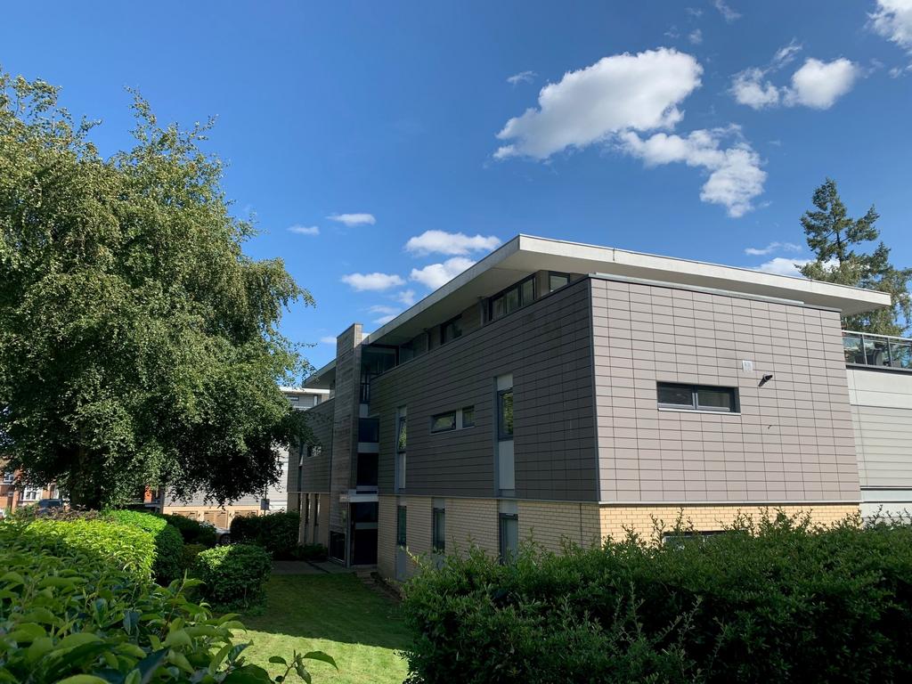 Newsom Place, Manor Road, St Albans, AL1 2 bed flat £1,795 pcm (£414 pw)