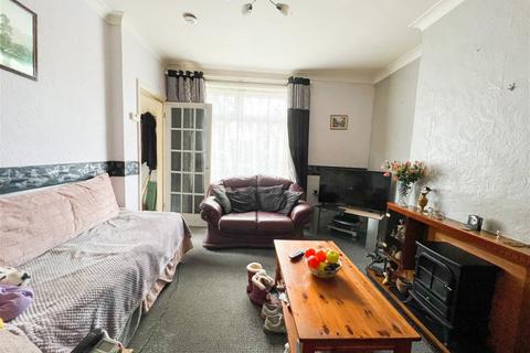 71 Studfield Road, Sheffield, S6 4SU