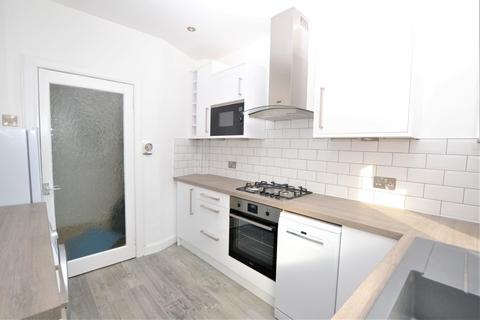 3 bedroom flat to rent, Craigleith Hill Loan, Edinburgh, EH4